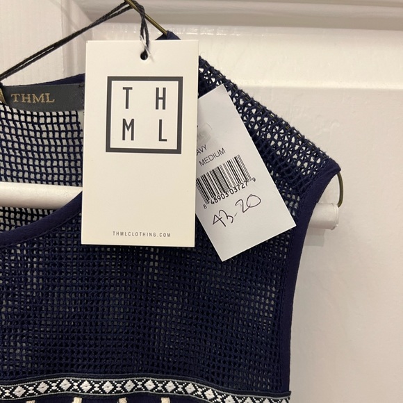 THML Shift Dress - Picture 3 of 3